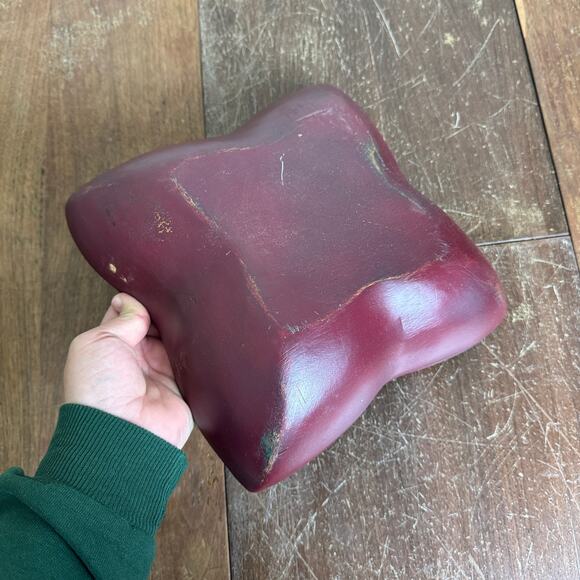 Vintage solid wood clover shamrock painted dark red serving decorative bowl - Picture 6 of 6